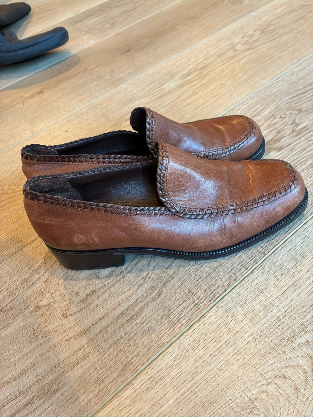 Cole Haan Brown Leather Slip-On Loafers block heel whipstitch detail 8 fall - Picture 4 of 7
